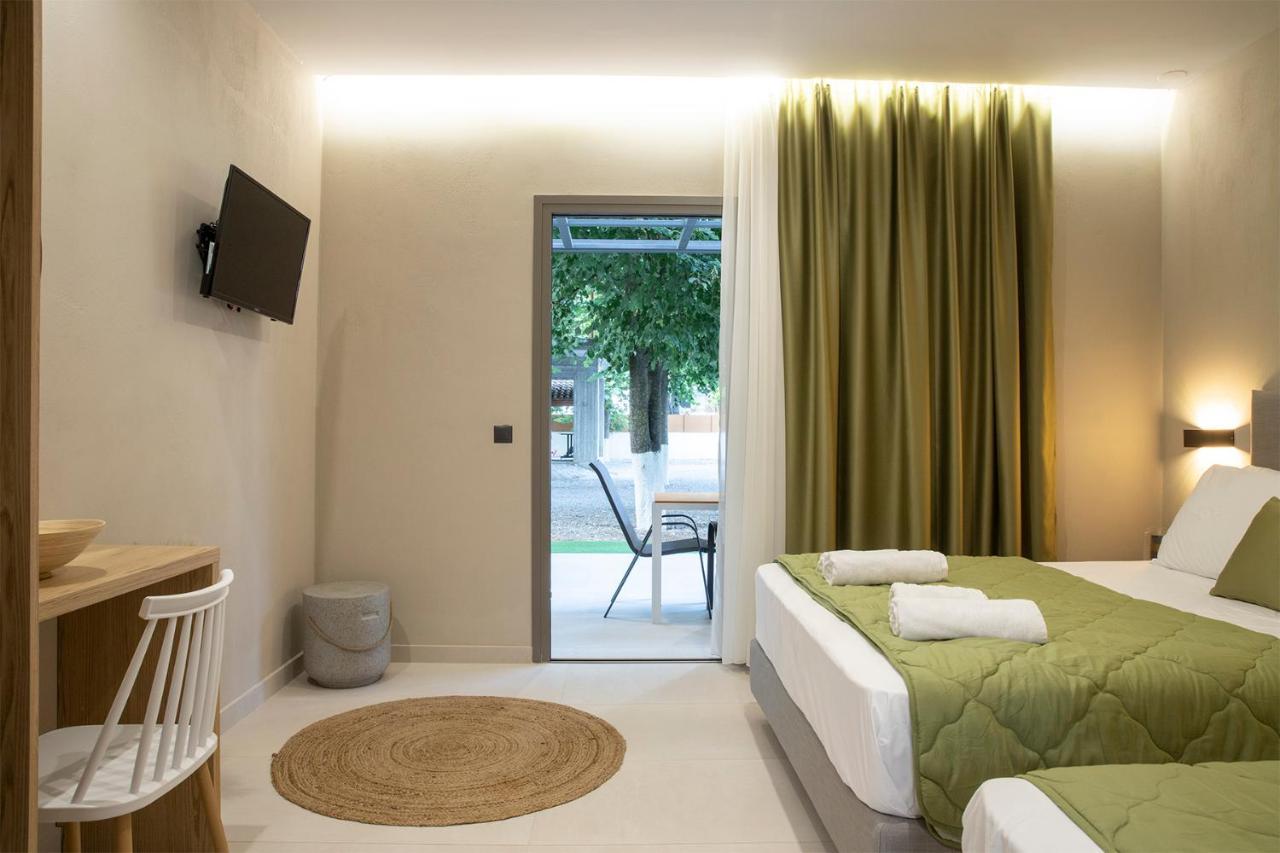 Olympus Suites Paralía Panteleímonos Eksteriør bilde
