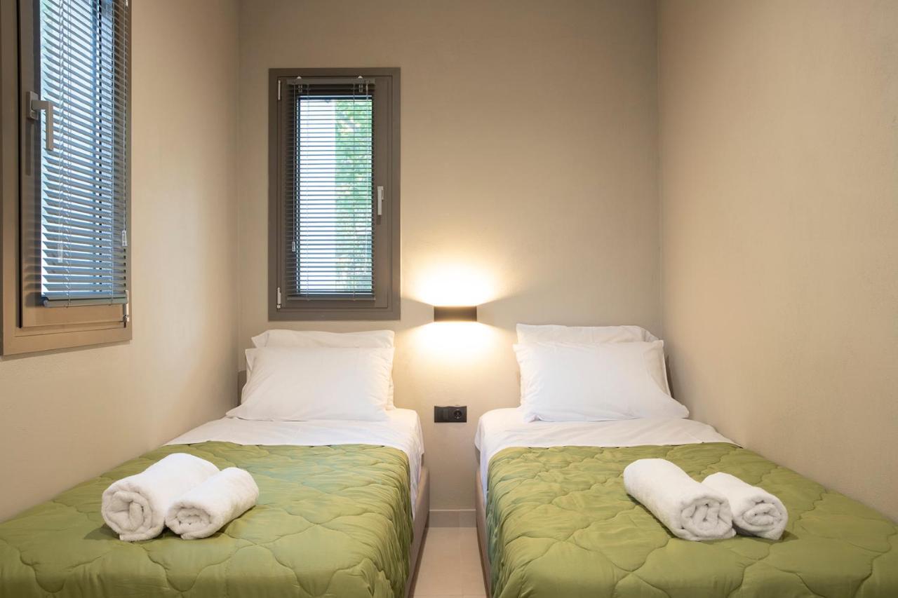 Olympus Suites Paralía Panteleímonos Eksteriør bilde