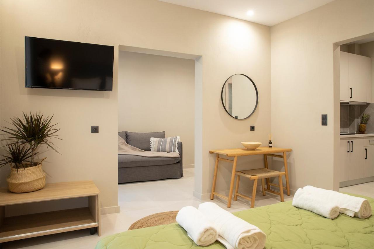 Olympus Suites Paralía Panteleímonos Eksteriør bilde