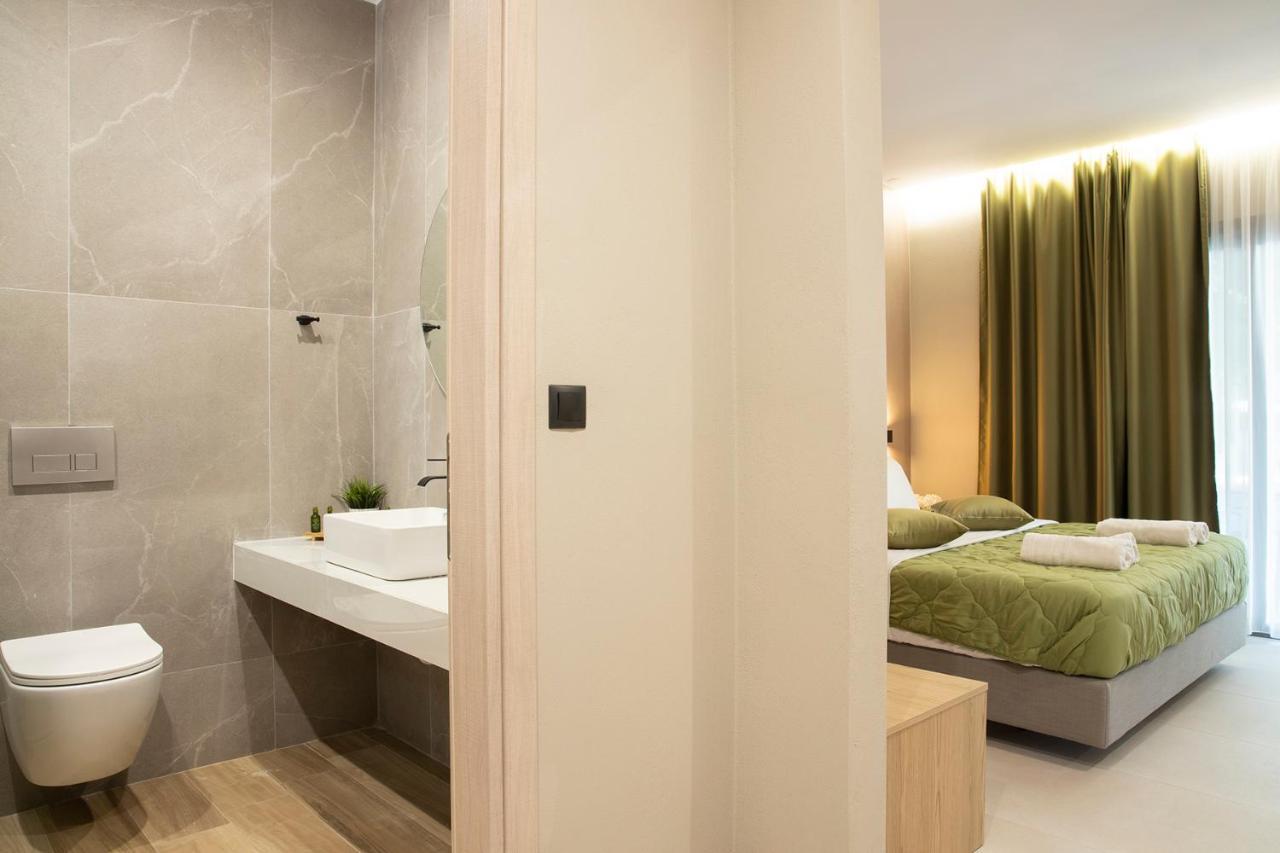 Olympus Suites Paralía Panteleímonos Eksteriør bilde
