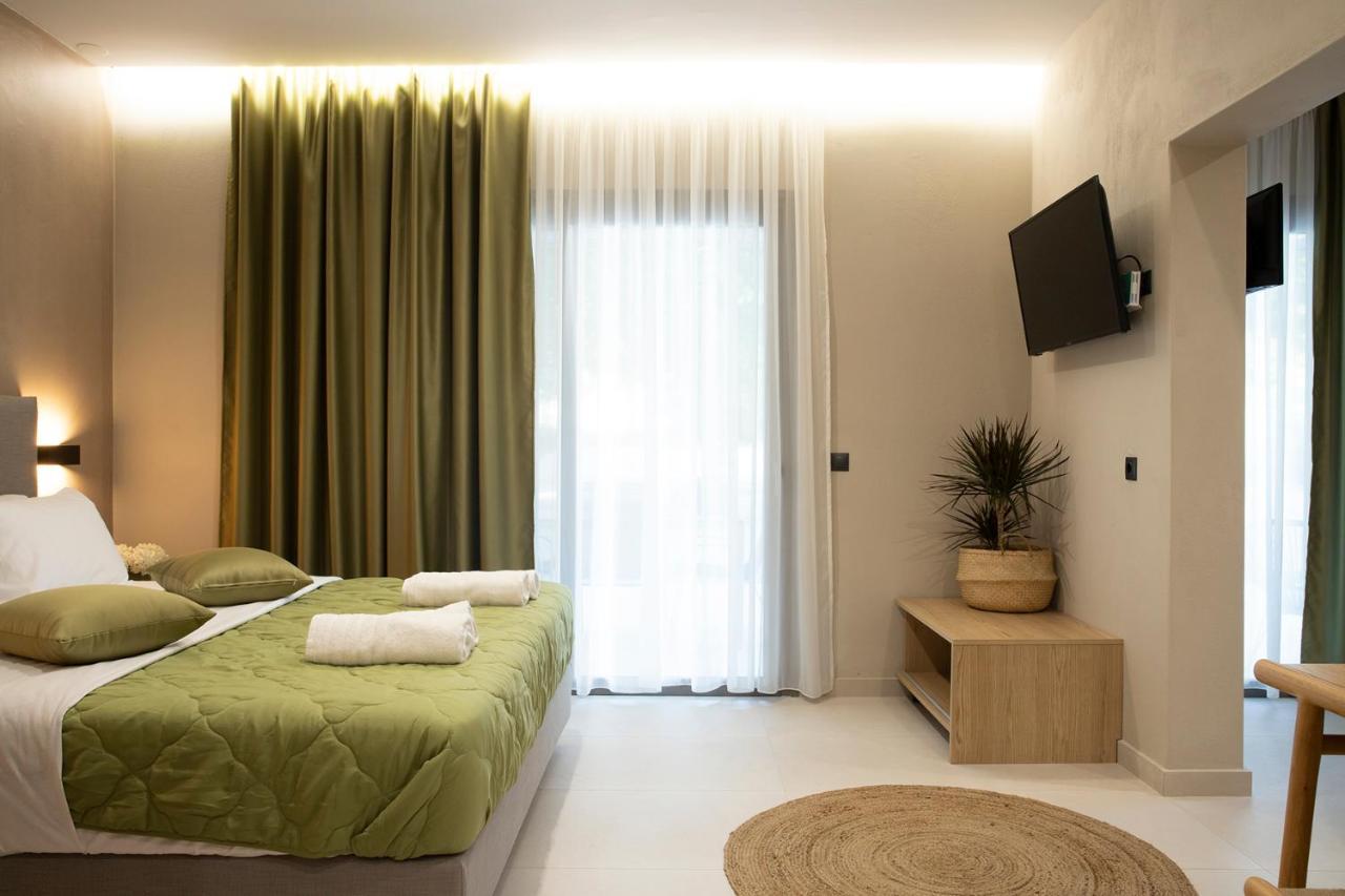 Olympus Suites Paralía Panteleímonos Eksteriør bilde